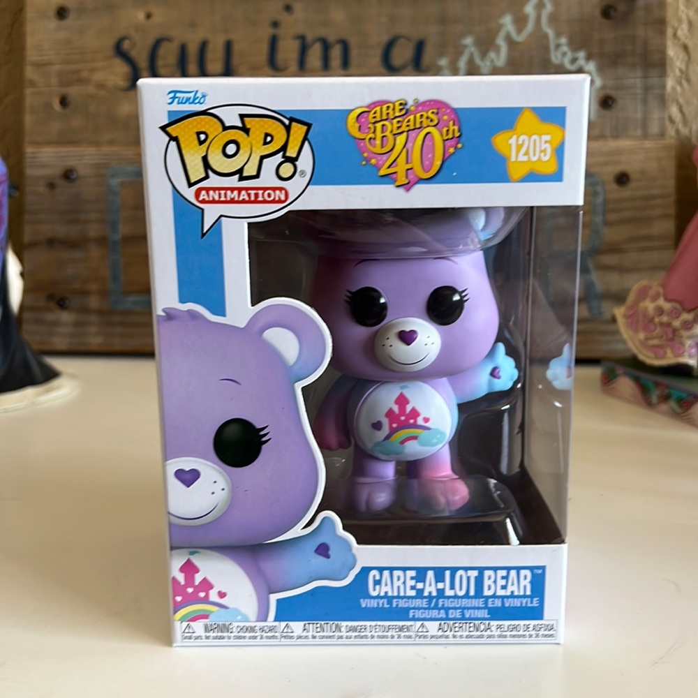 Funko POP! Animation: Care Bears 40th - Care-A-Lot Bear (CHASE) #1205